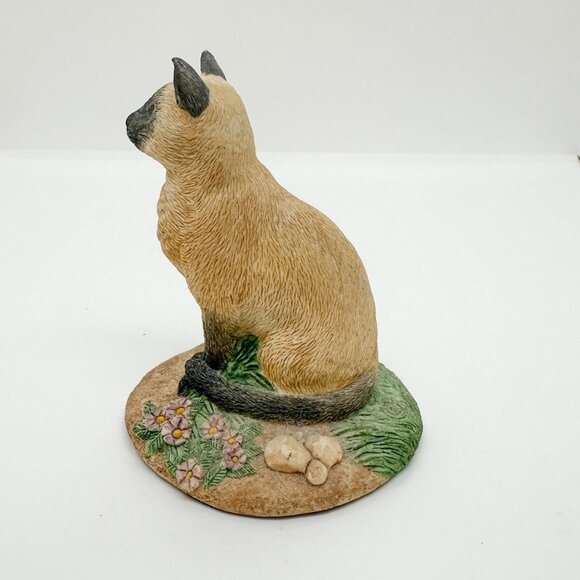 SOLD Vtg 1985 Sandicast Siamese Cat Critter Charm Stone Earl Sherwan Flowers - Picture 4 of 7